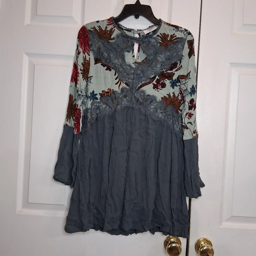 Hallela Floral Print Women's Keyhole Boho Tunic Dress With Lace Detail Size S